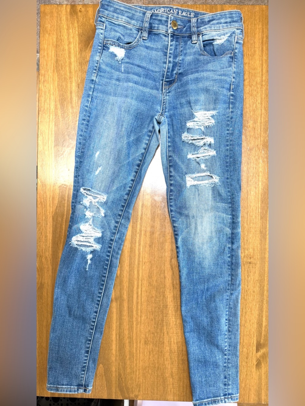 American Eagle Outfitters Women's Distressed Mid Blue Skinny Jeans Size 4